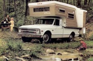 Chevrolet C20 Fleetside Custom Camper Pickup 1968 года